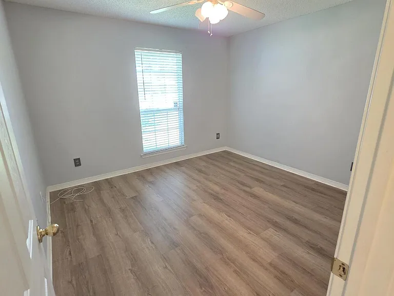 1589 Guardian Ct — Photo 27