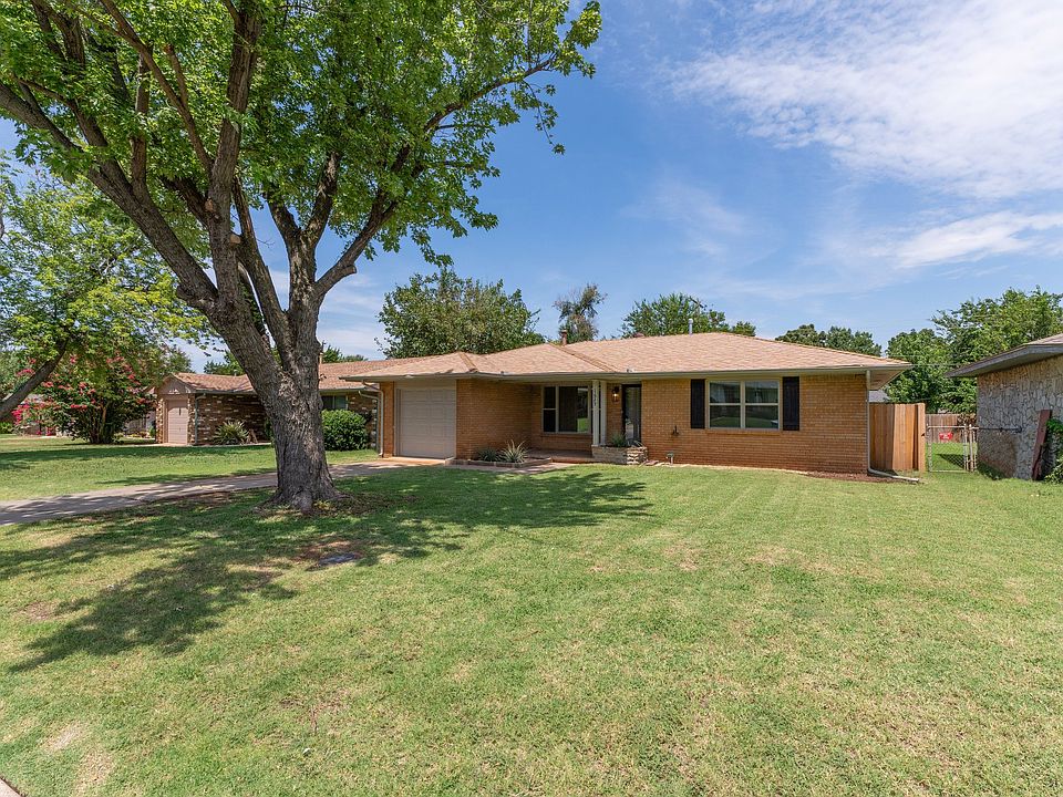 Welcome to your fully renovated 3BR home in The Village _ move-in ready & pet friendly!