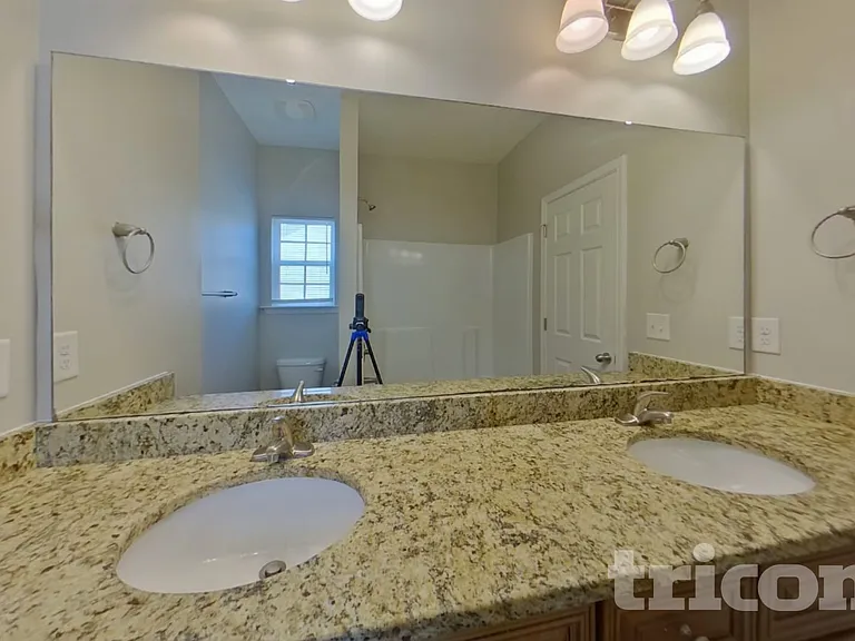 110 Darian Dr — Photo 8