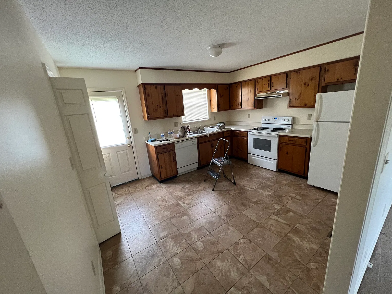 2 bed, $1,150 — Photo 2