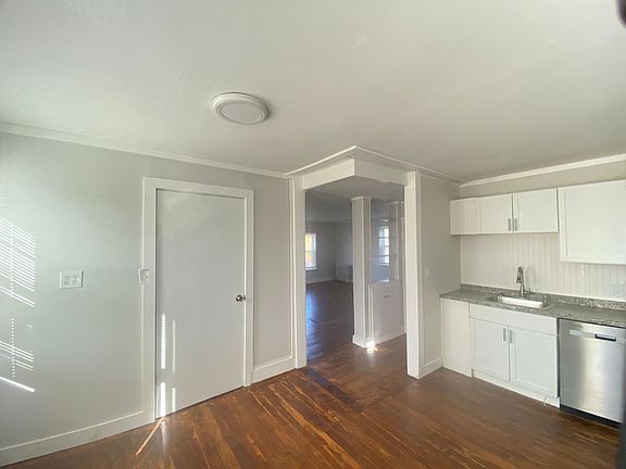 4th image of 241 S Main St #B