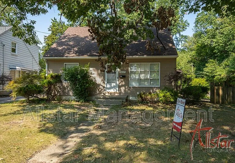 1617 Osage Ave — Photo 1