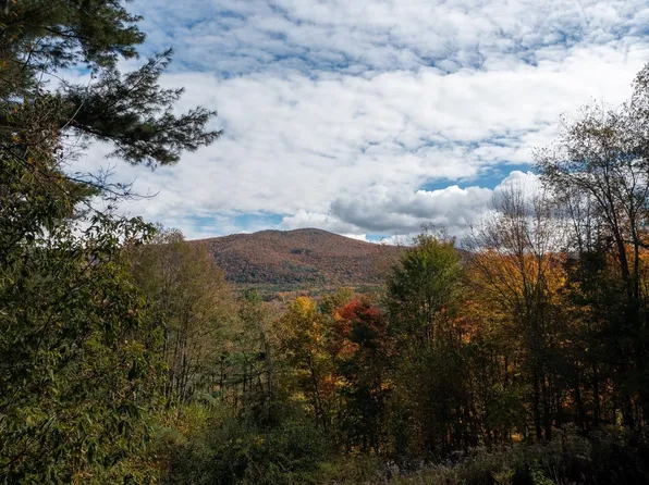 541 Deer Run Road, Pawlet, VT 05761