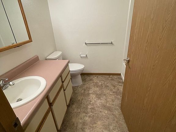 4th image of 1500 E 6th St APT 8