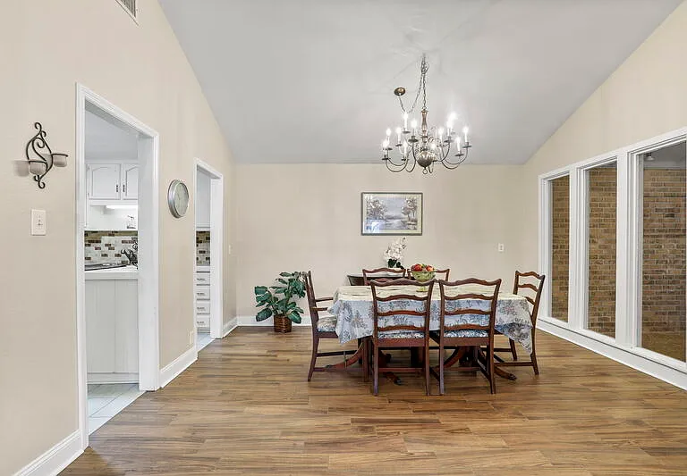 2517 Berrybrook Dr — Photo 9