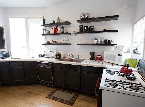 2nd image of 3052 N Lincoln Ave APT 03F