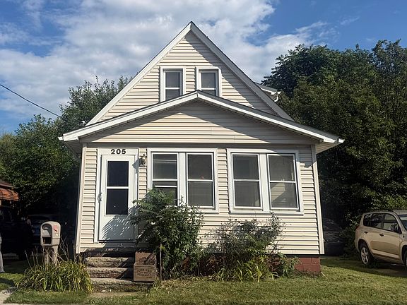 2nd image of 205 Haltiner St