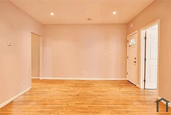 1807 Phelan Pl #2F — Photo 7