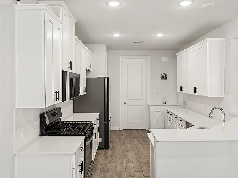 201 Tortugas Dr — Photo 14