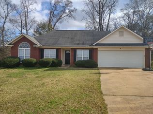 6 Redwood Dr, Phenix City, AL 36869