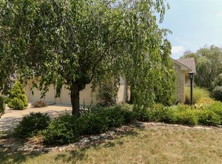 331 Carriage Ln, Franklin, IN 46131