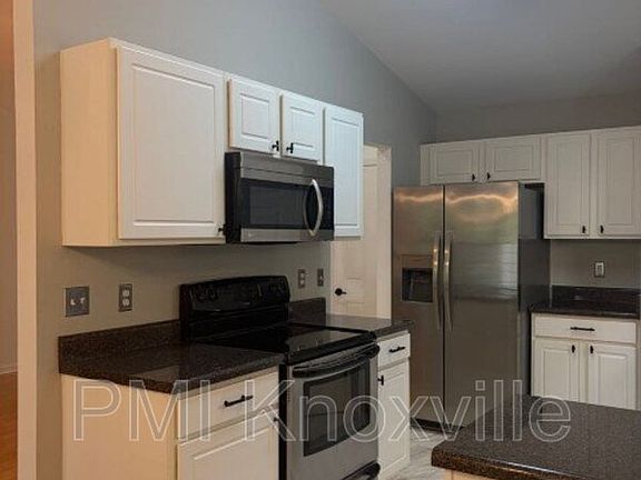 4th image of 10311 Boston Ln