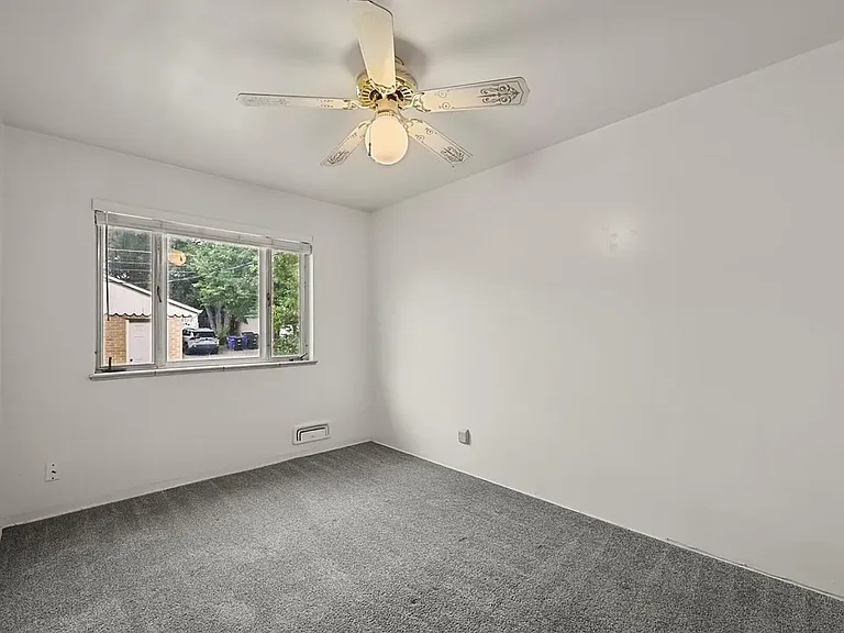 1708 S Sherman St — Photo 15