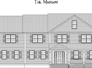 10 Monarch Ln, Andover, MA 01810