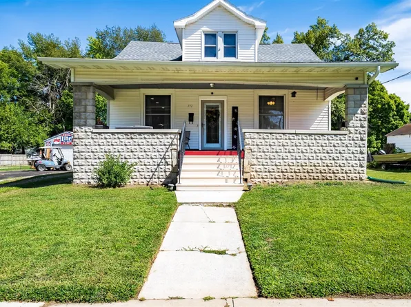 772 S Locust St, Pontiac, IL 61764