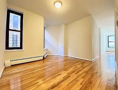 2nd image of 3505 Parsons Blvd
