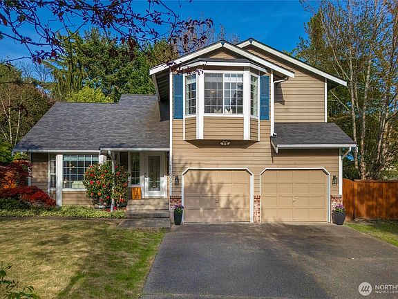 2nd image of 11605 218th Avenue Ct E