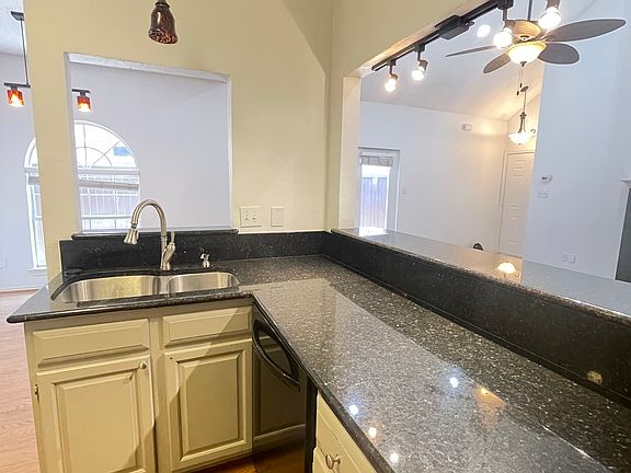 2nd image of 4130 Place Ln #1