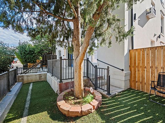 2nd image of 1440 N Clarkson St #305