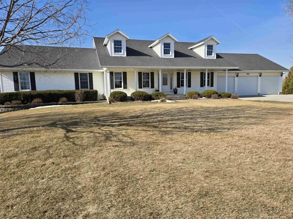 1112 9th St E, Cresco, IA 52136