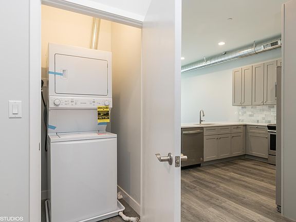 5th image of 8917 Grant Ave #2B