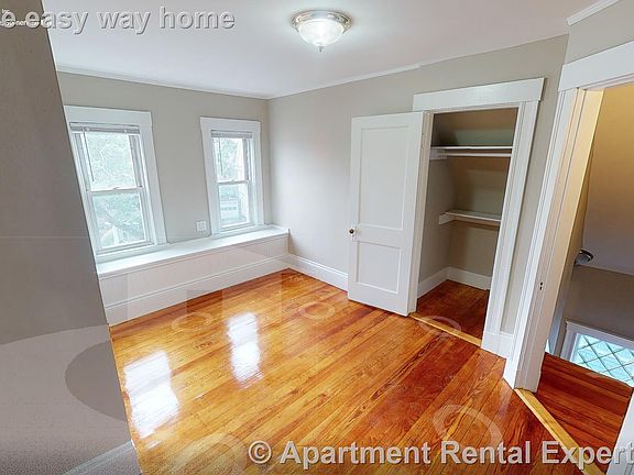 4th image of 29 Pennsylvania Ave #2