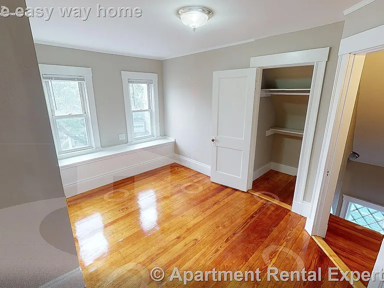 25 Pennsylvania Ave #2 — Photo 4