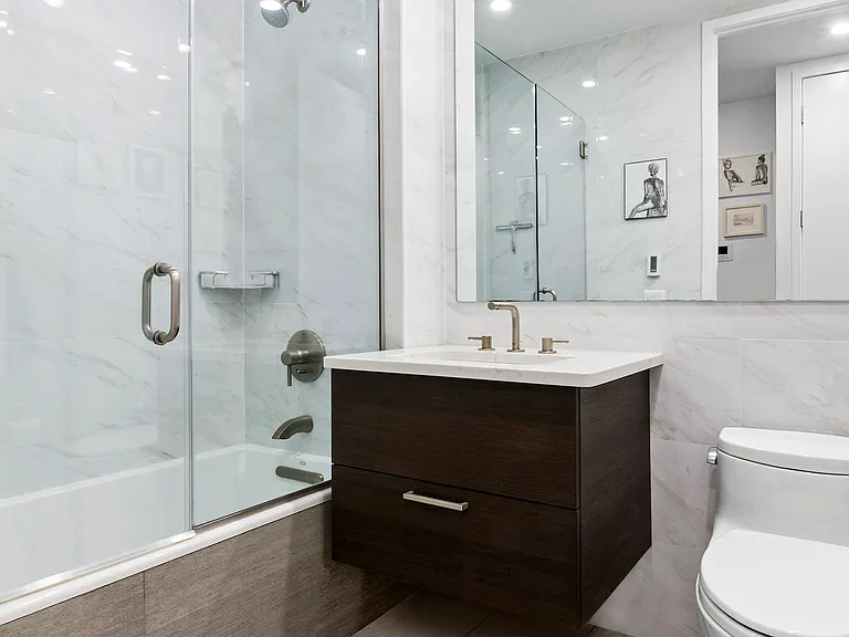 1135 45th Ave #2H — Photo 5