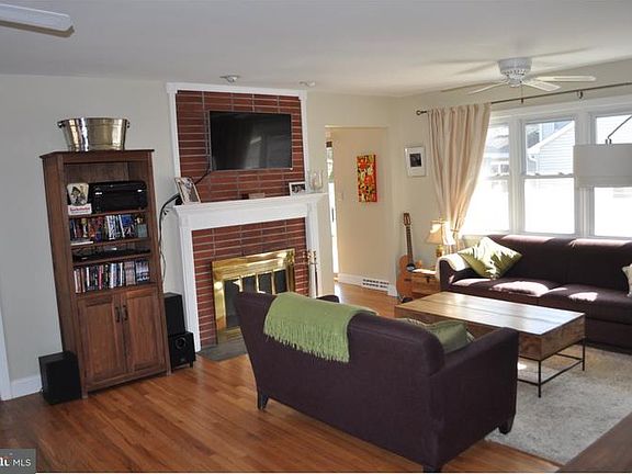 2nd image of 5 Lafayette Ave