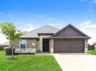 636 Excelsior Dr, Waxahachie, TX 75165