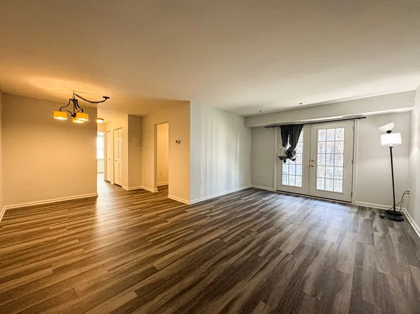 426 N Armistead St APT 204, Alexandria, VA 22312