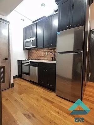 Rented by EXR | media 70