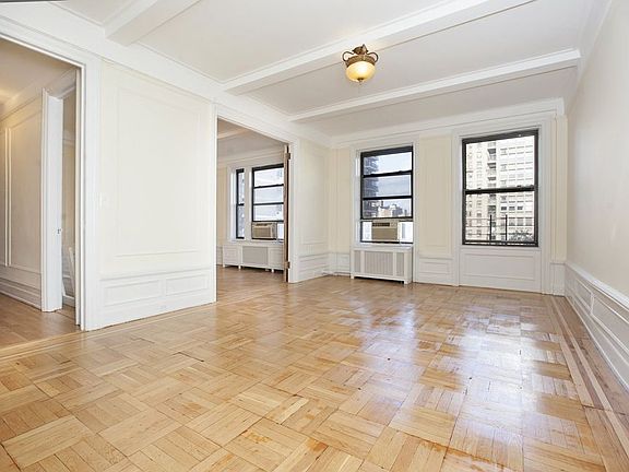2nd image of 160 W 95th St APT 6B