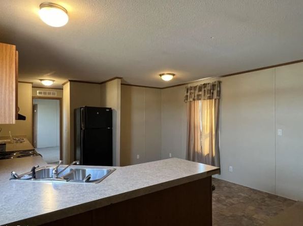 202 2nd Ave SE, Belfield, ND 58622