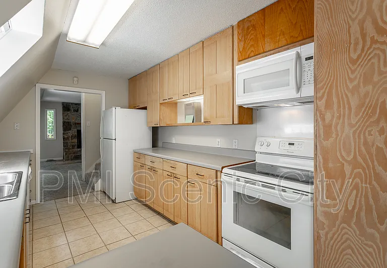 1602 Rustic Homes Ln — Photo 9