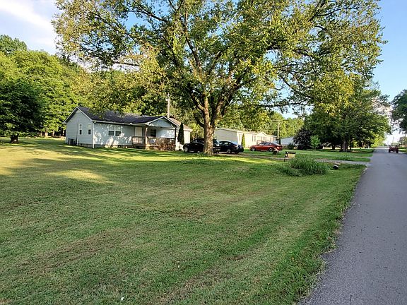 3rd image of 216 Mill Ln