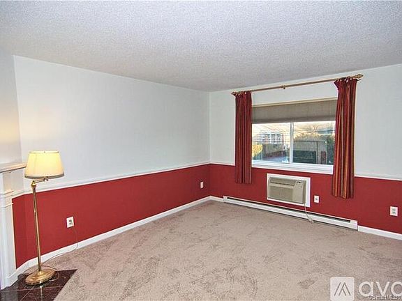 5th image of 1186 Hope St APT E