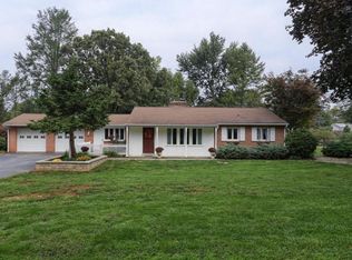 3 Woodcliff Dr, Leola, PA 17540
