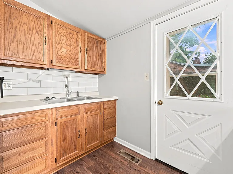 131 Oak Dr — Photo 15