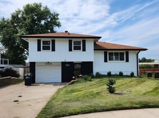 12231 Sandra Cir, Omaha, NE 68137