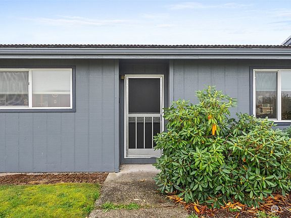 4th image of 5935 199th Avenue SE