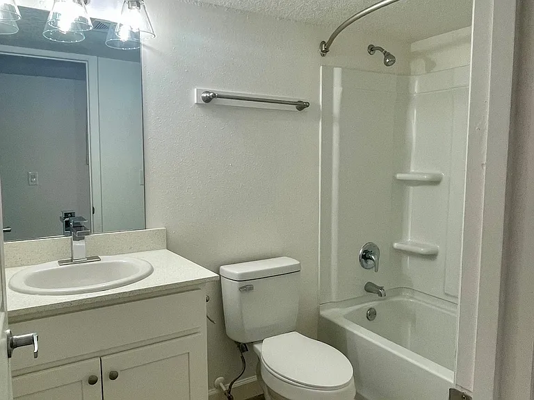 Concord Crossing Apartments — Photo 19