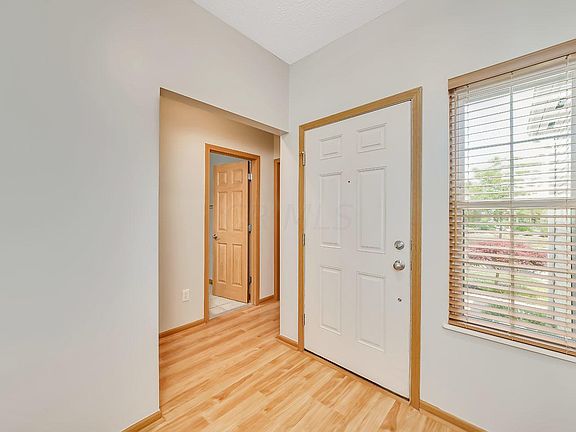 3rd image of 6967 Abbeyfield Dr