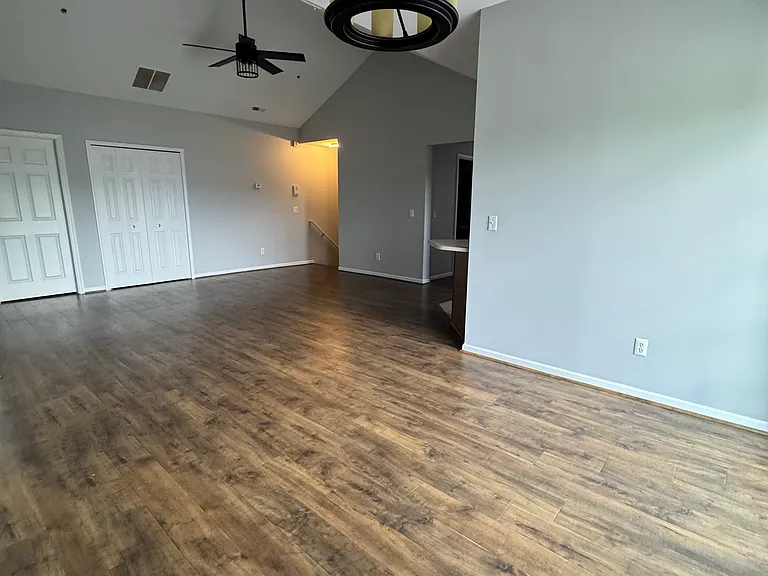 17200 Addington Dr — Photo 21