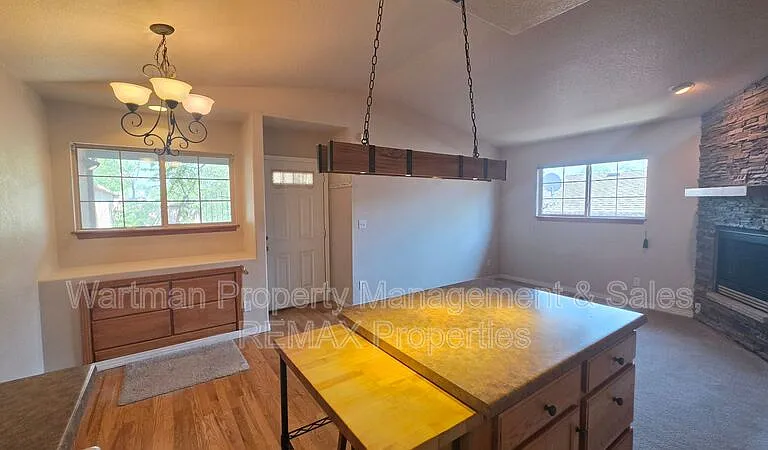 806 Columbine Ave — Photo 4