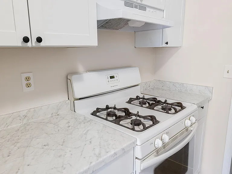 1189 Ashborough Dr SE #F — Photo 6