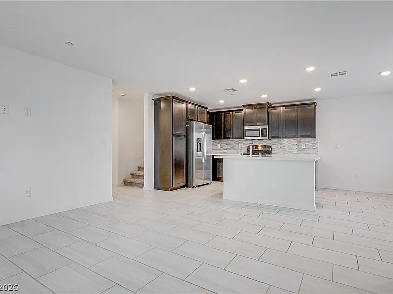 9644 Axel Falls Ave — Photo 12