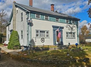 8 Lake Ct, Ashaway, RI 02804
