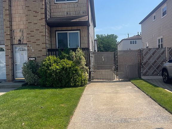 3rd image of 375 Getz Ave
