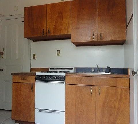3rd image of 620 Madison Ave APT 6